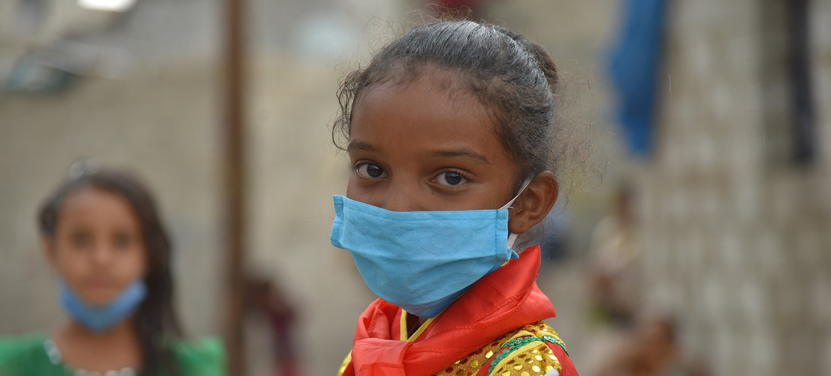 UNICEF Jabra tiene siete años y vive en Saná, capital de Yemen. Como todos, ahora está aprendiendo a lavarse la manos correctamente para prevenir el contagio del coronavirus.