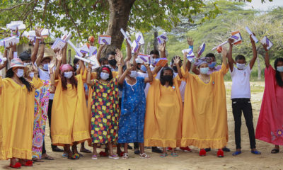 Fundación El Origen Estudiantes indígenas beneficiarios de la Fundación El Origen en La Guajira, Colombia