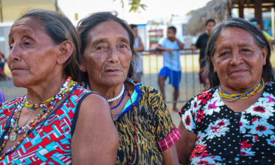 Mujeres mayores indígenas venezolnas refugiadas en Manao, en Brasil.