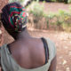 © OIM 2021/Lauriane Wolfe Elisabeth, que ahora tiene 16 años, se encuentra de nuevo con su familia en Burundi.